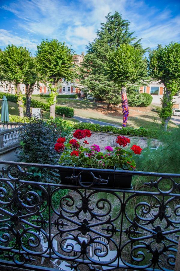 Hotel Des Thermes Bourbon-lʼArchambault Exteriér fotografie