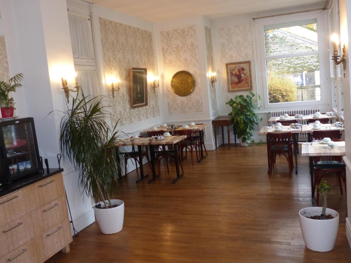 Hotel Des Thermes Bourbon-lʼArchambault Exteriér fotografie