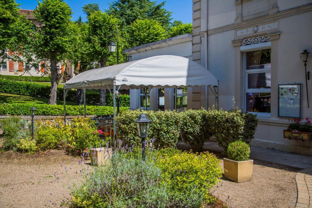 Hotel Des Thermes Bourbon-lʼArchambault Exteriér fotografie