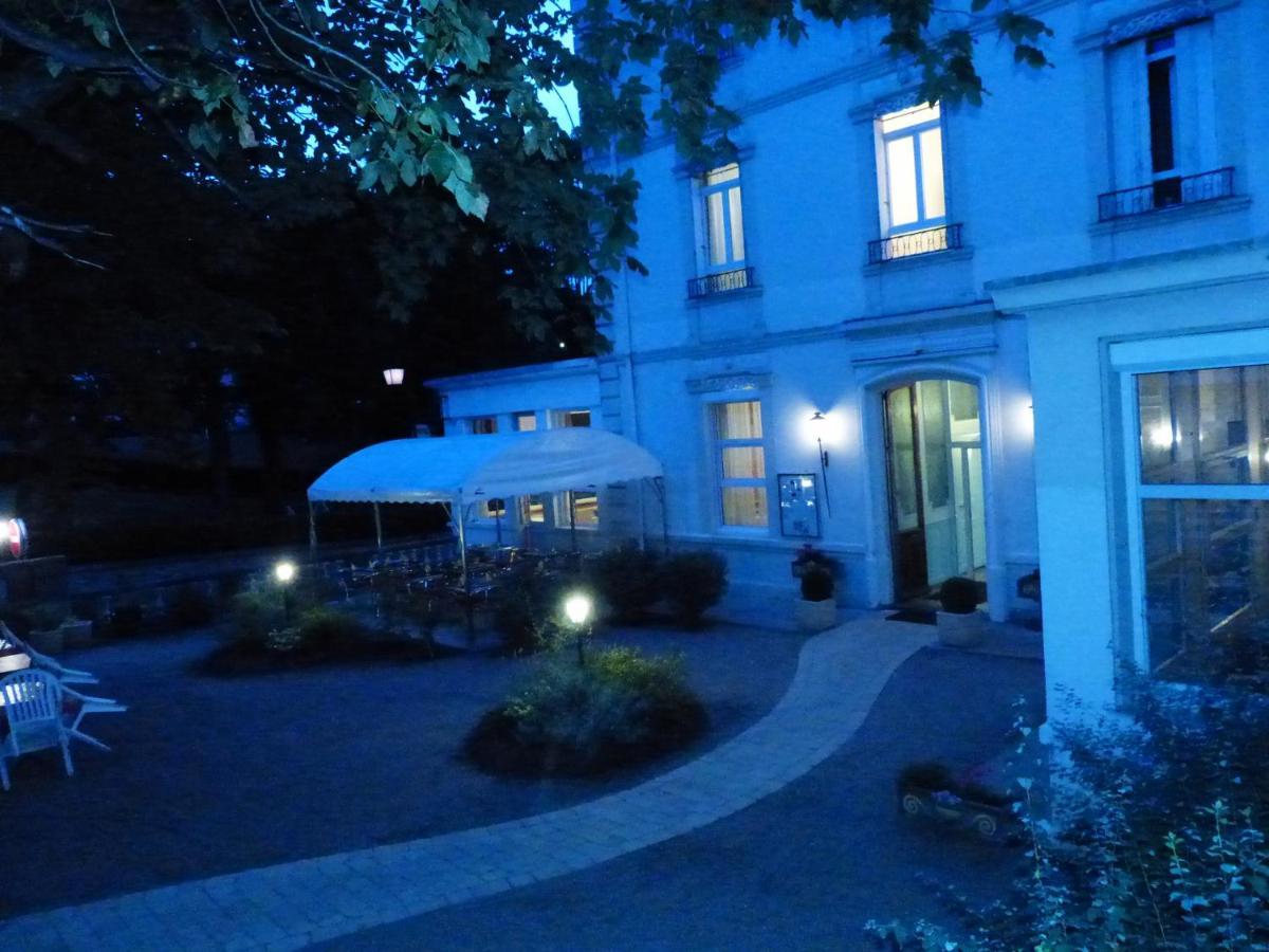 Hotel Des Thermes Bourbon-lʼArchambault Exteriér fotografie